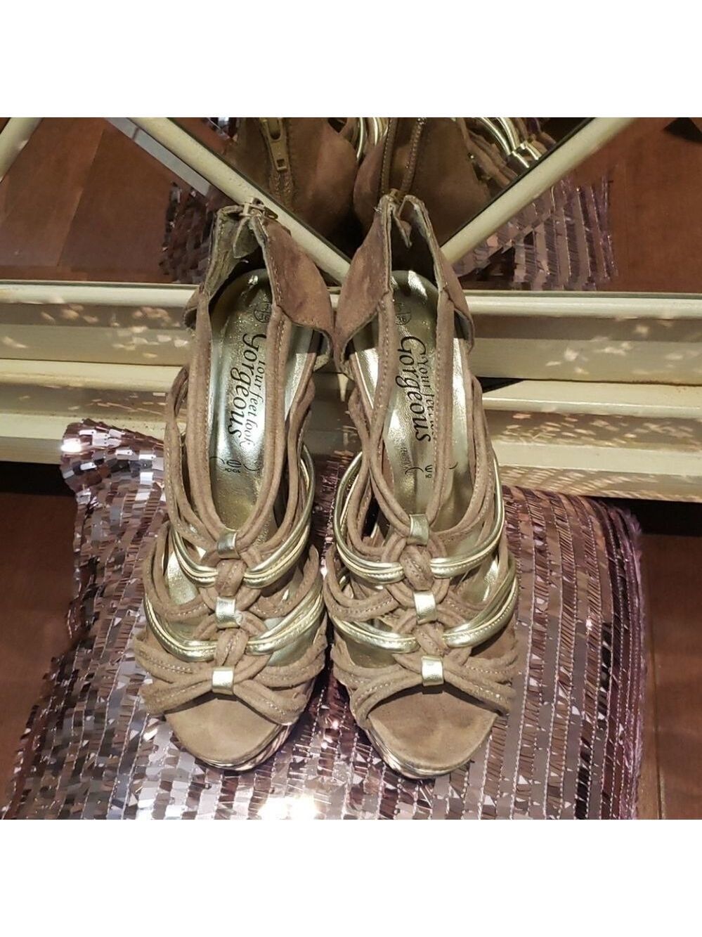 โคNEW Look Womens Gold And Cream Wedge Strapy Sandals Size 6